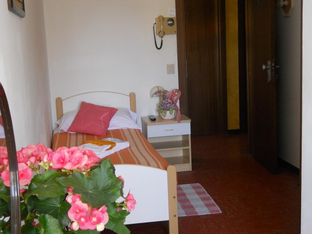 Hotel Lido Comacchio Exterior photo